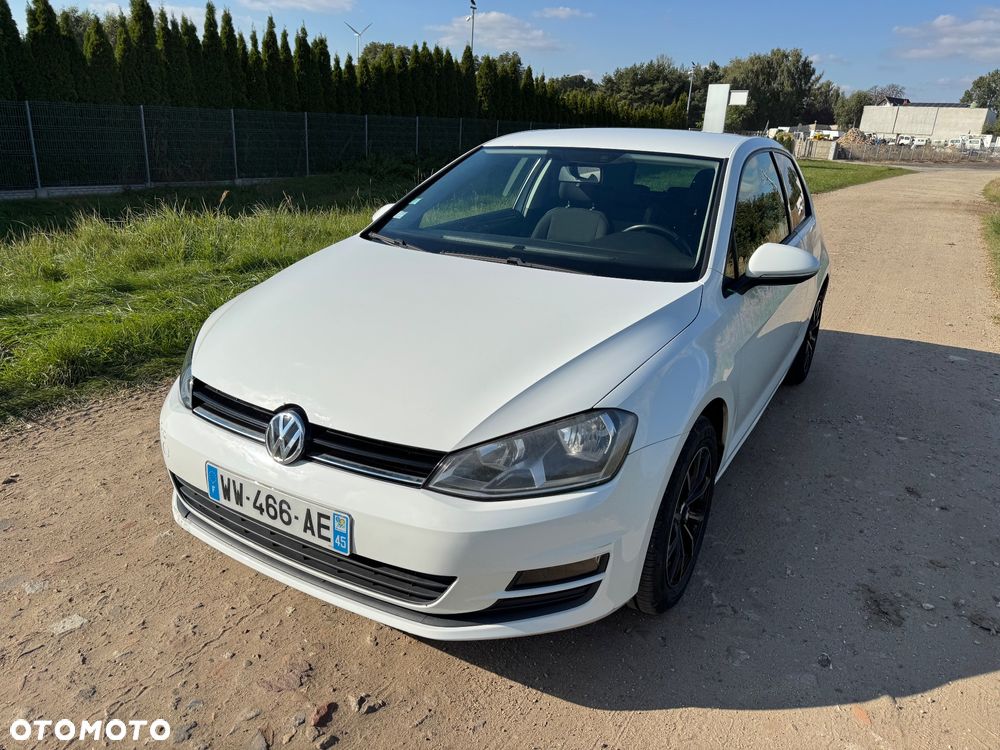 Volkswagen Golf - 1