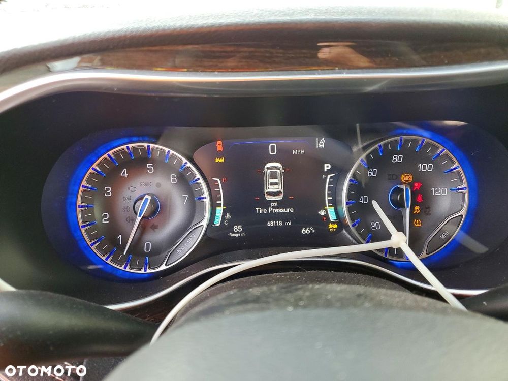 Chrysler Pacifica - 9