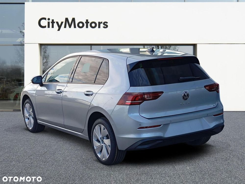 Volkswagen Golf - 5