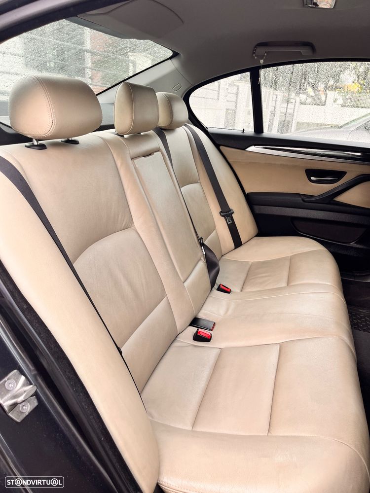 BMW 525 d Auto - 11