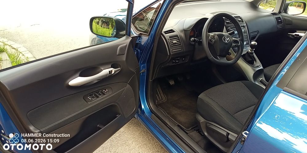 Toyota Auris 1.8 Premium - 31