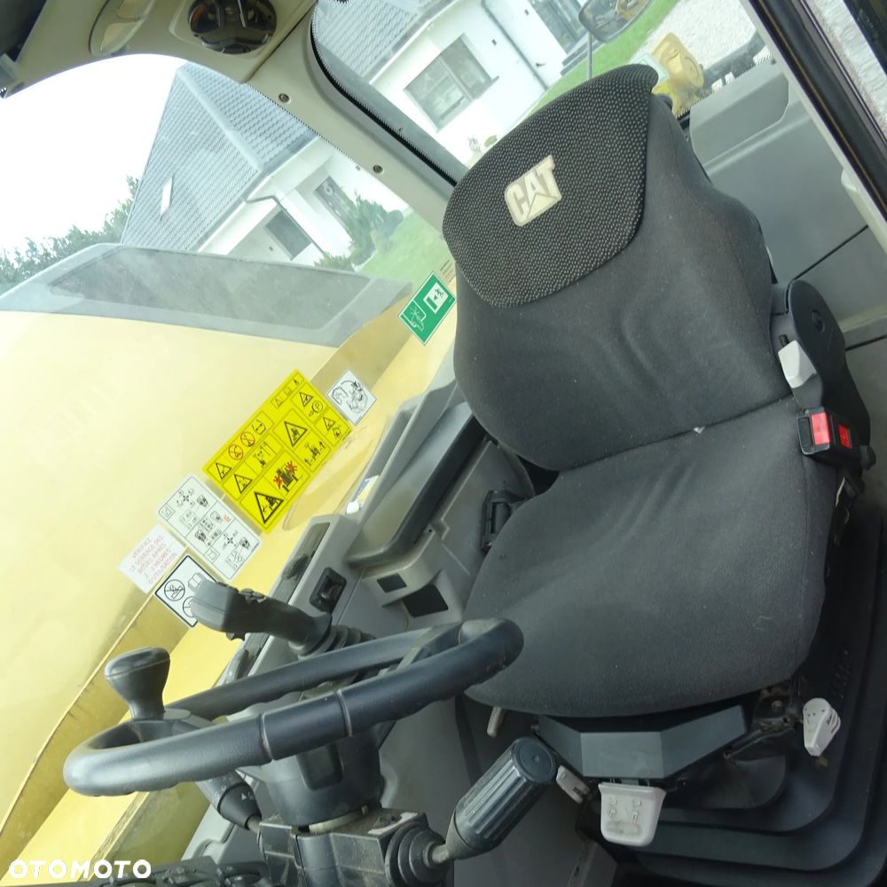 Caterpillar TH 357D - 6