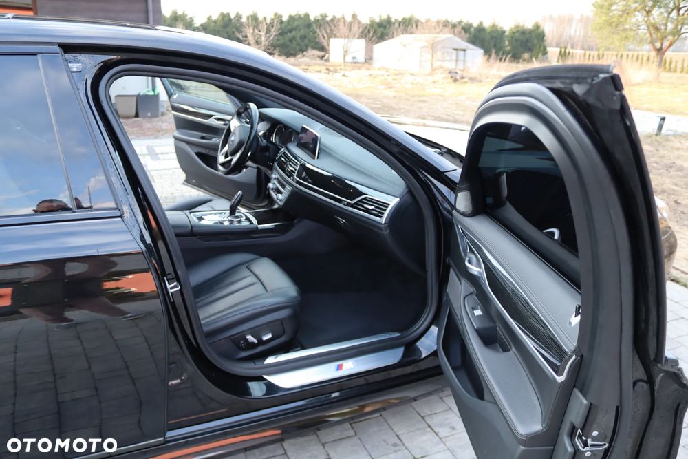 BMW Seria 7 740i - 21