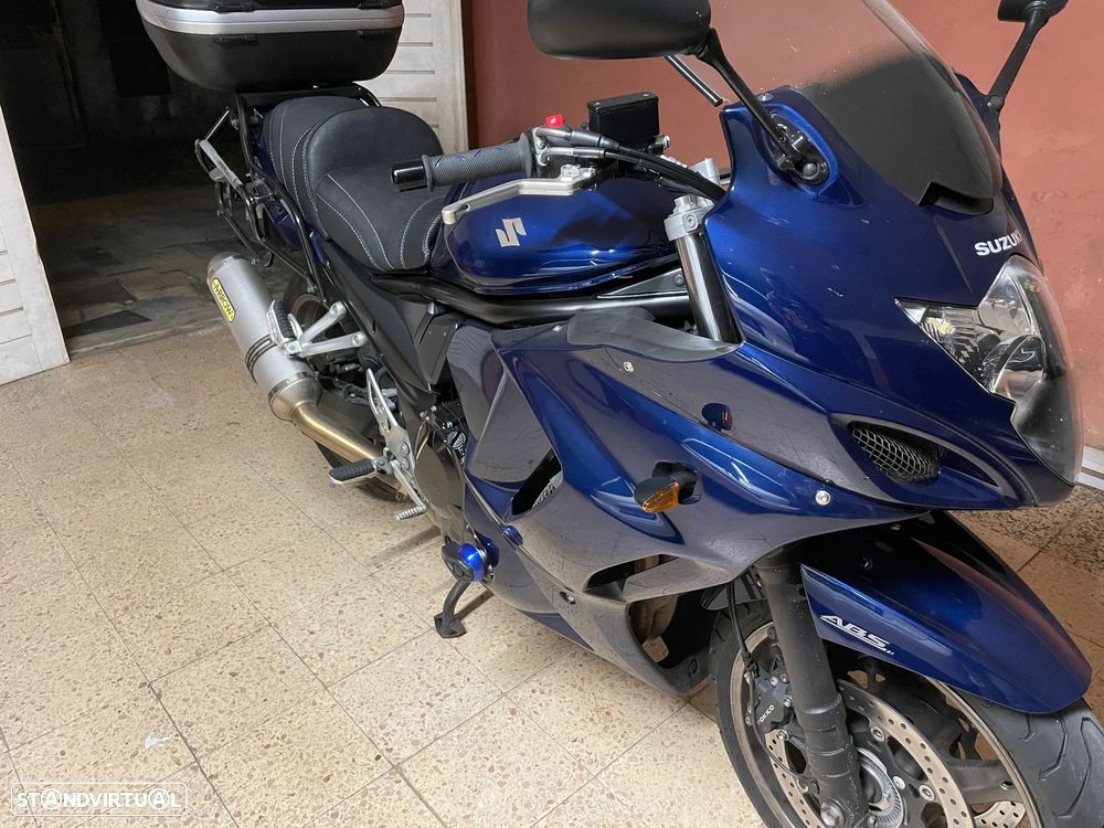 Suzuki GSX 1250 FA - 11