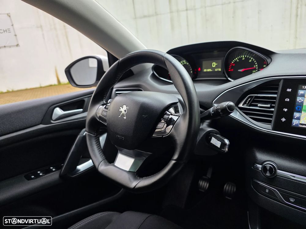 Peugeot 308 1.6 BlueHDi Allure J17 - 48