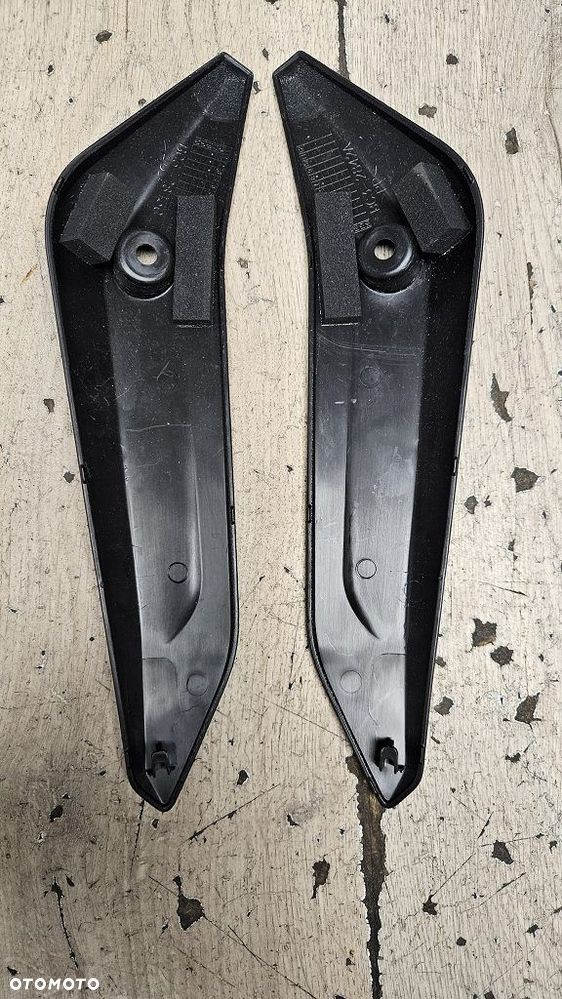 Nakładka mocowanie szyby Yamaha T-Max 530 BC3-2843C - 5