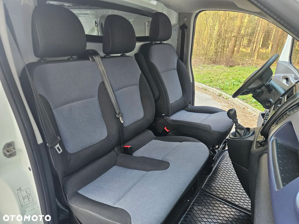 Opel Vivaro - 30