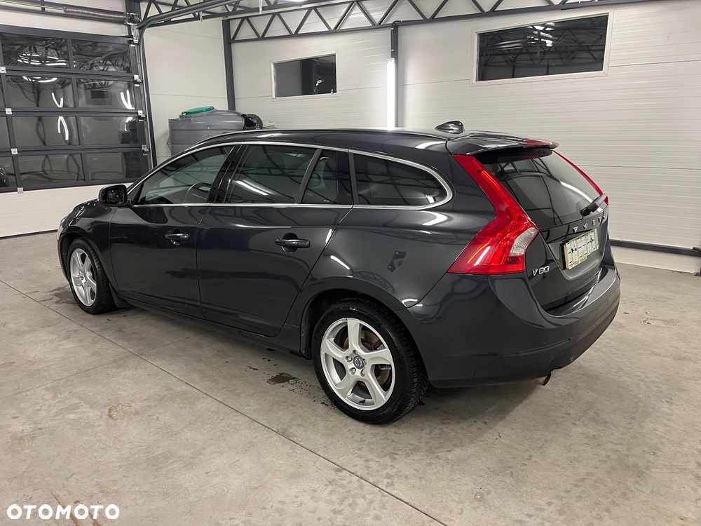 Volvo V60 DRIVe Momentum - 5