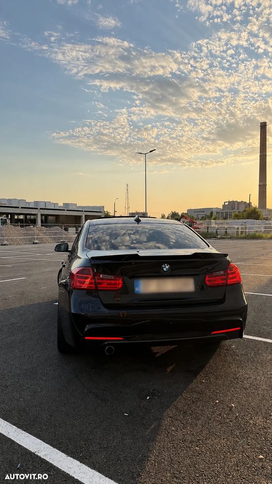 BMW Seria 3 318d Aut. Sport Line - 2