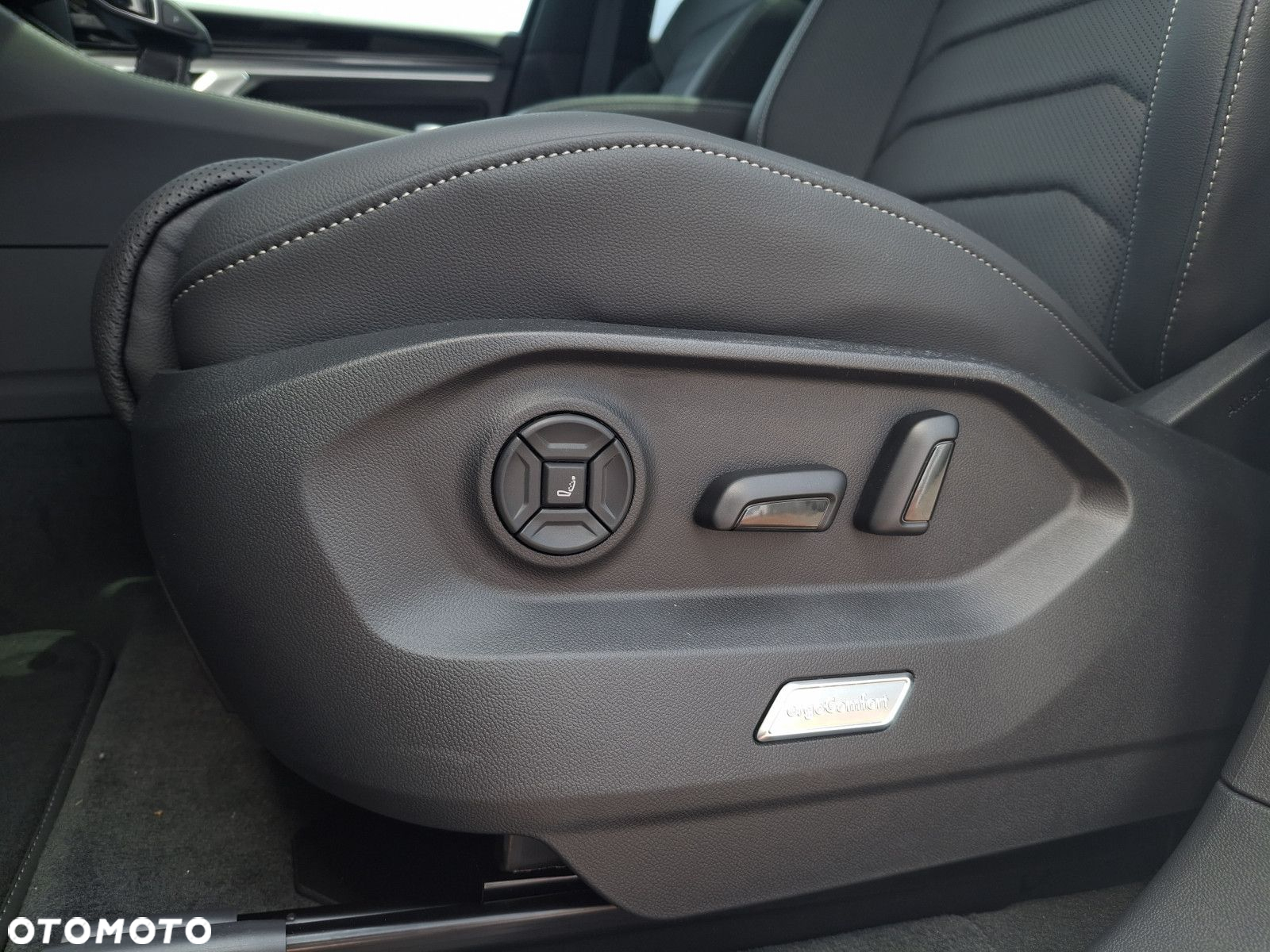 Volkswagen Touareg 3.0 V6 TDI 4Motion R-Line - 15