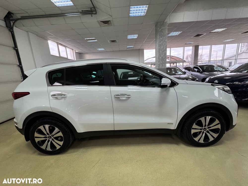 Kia Sportage 2.0 CRDI 4WD Automatik Dream-Team Edition - 18