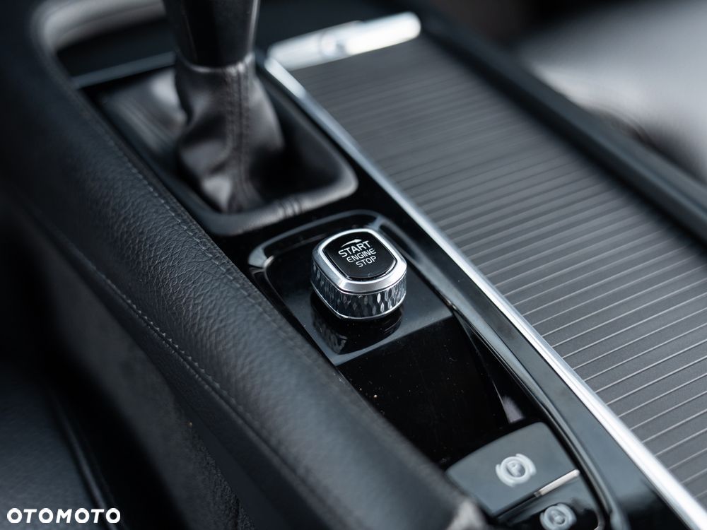 Volvo S90 D3 Momentum - 32