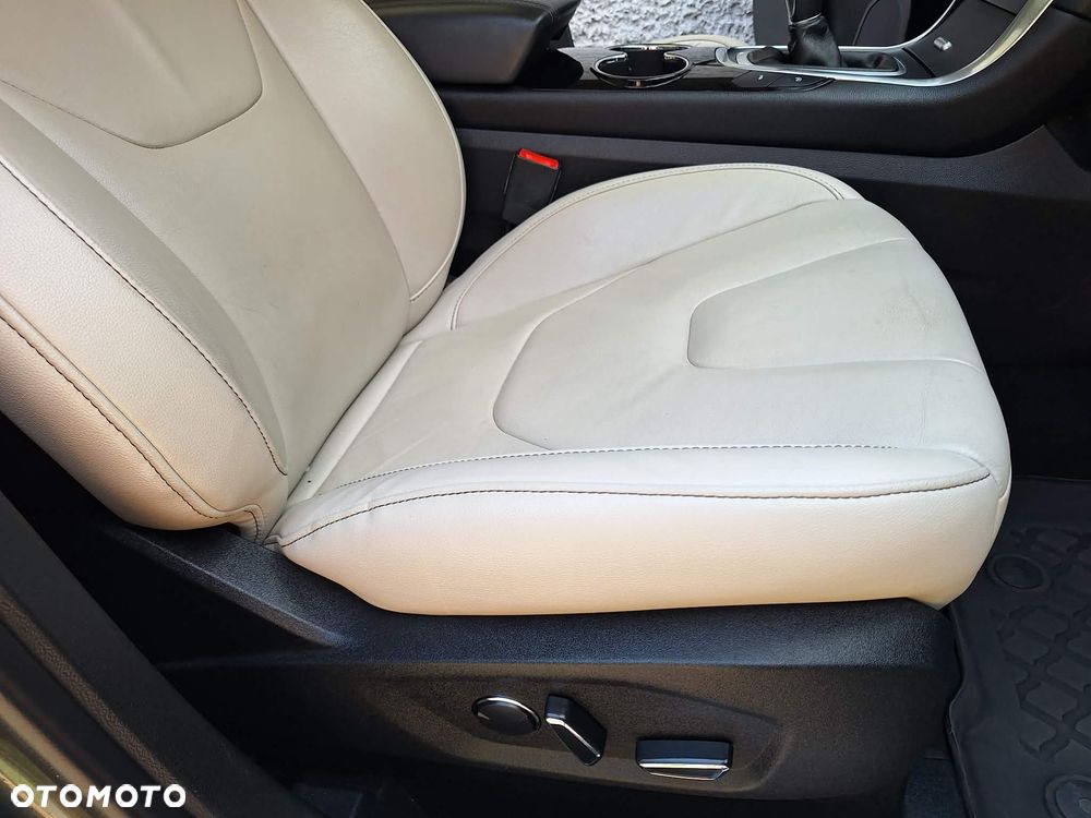 Ford S-Max 2.0 TDCi Titanium PowerShift - 19