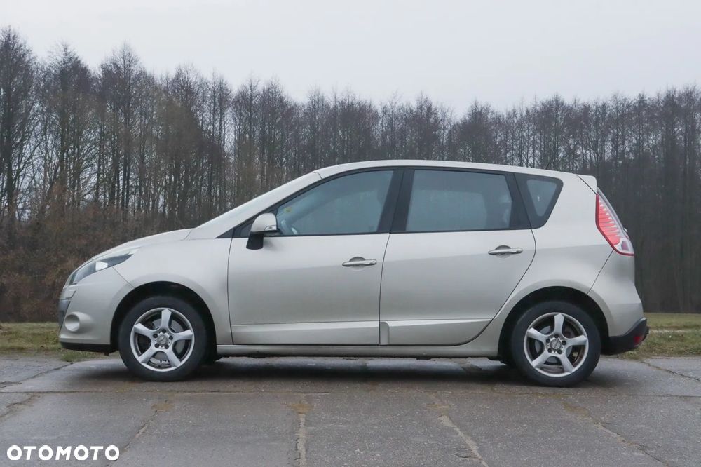 Renault Scenic - 1