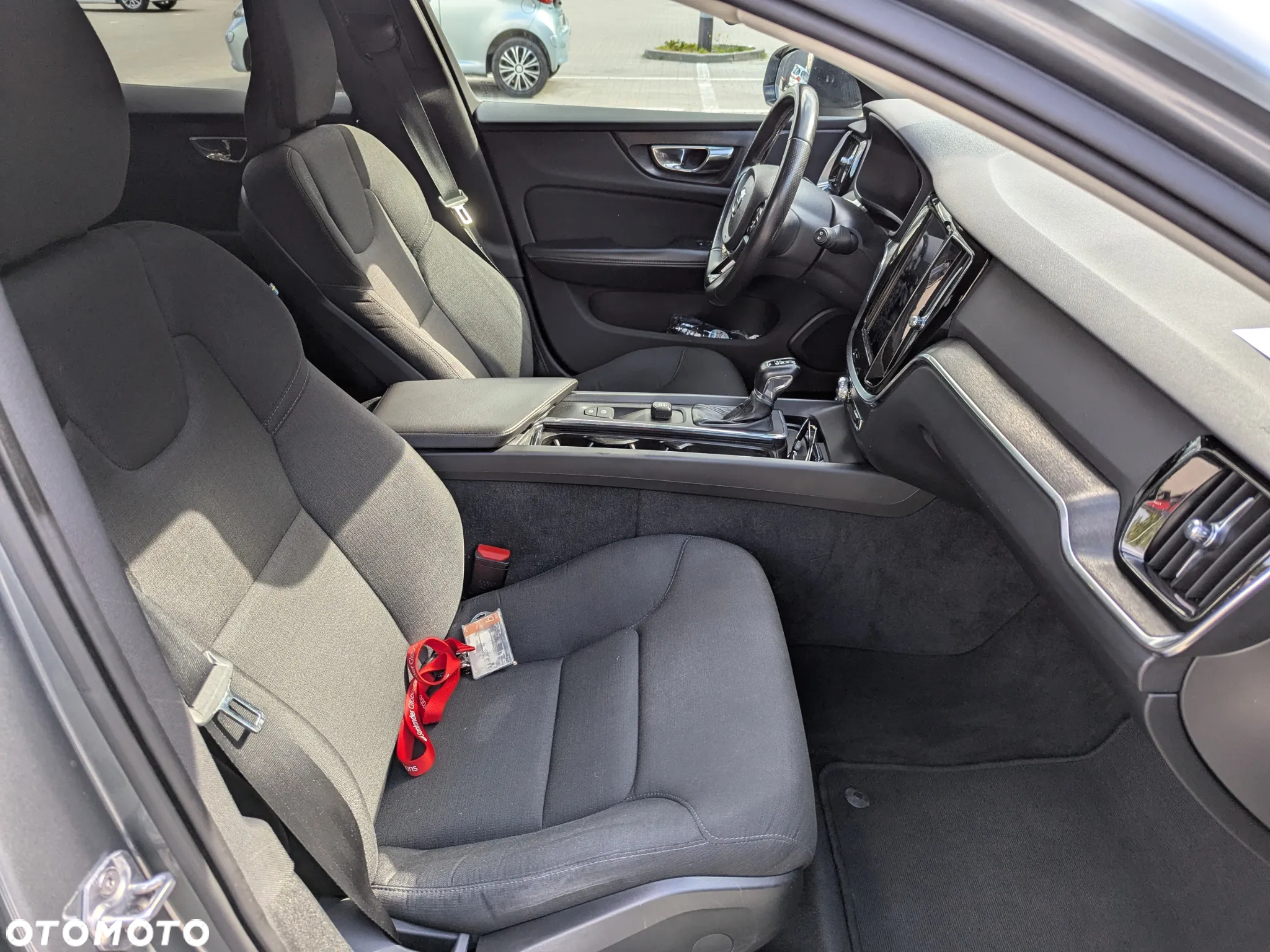 Volvo V60 D3 R-Design - 20