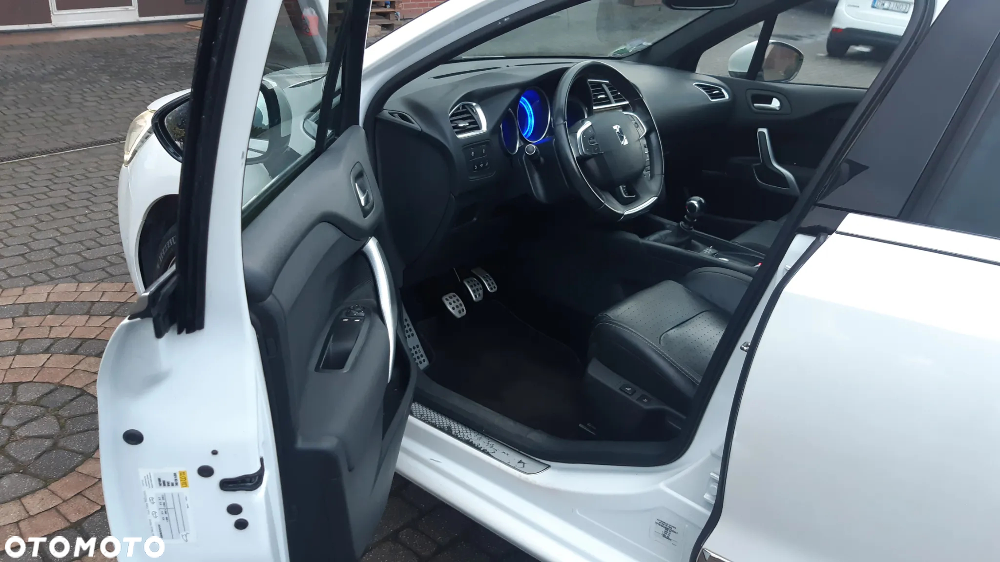 DS Automobiles DS 4 - 4