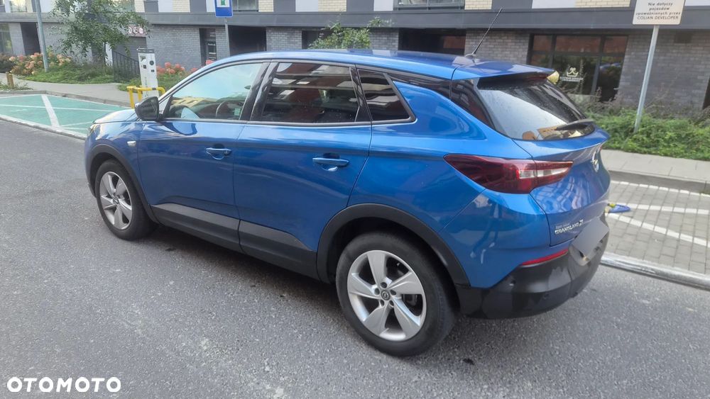Opel Grandland X 1.2 T GPF Design&Tech S&S - 28
