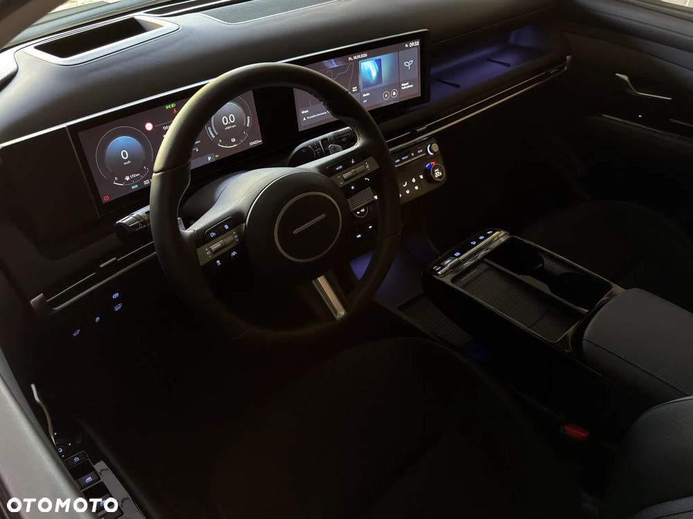 Hyundai Tucson 1.6 T-GDi HEV Executive 4WD - 18
