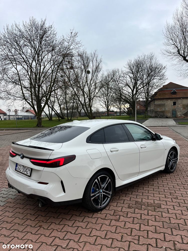 BMW Seria 2 218d - 4