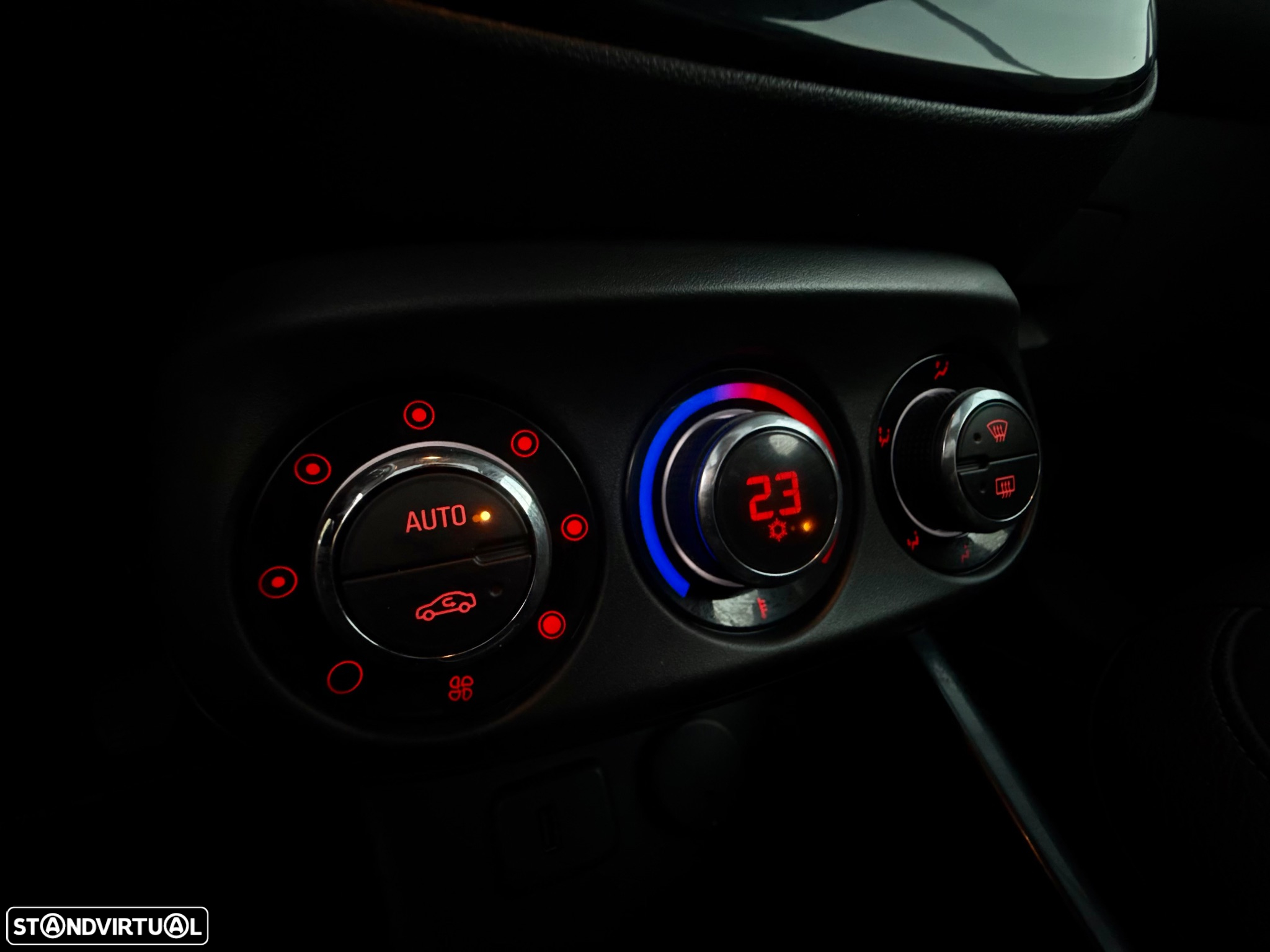 Opel Adam 1.2 Glam - 18