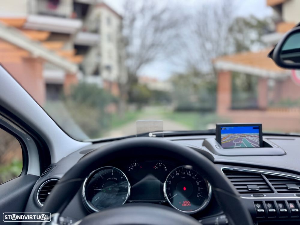 Peugeot 3008 1.6 BlueHDi Allure EAT6 - 7