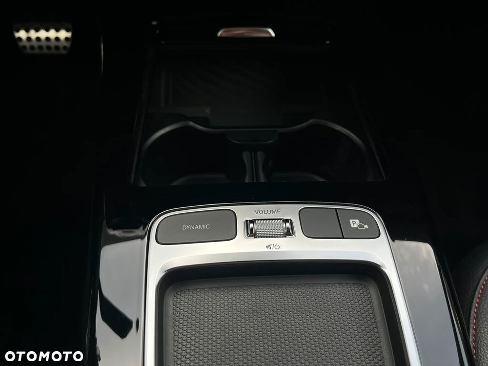 Mercedes-Benz Klasa A 180 AMG Line 7G-DCT - 22