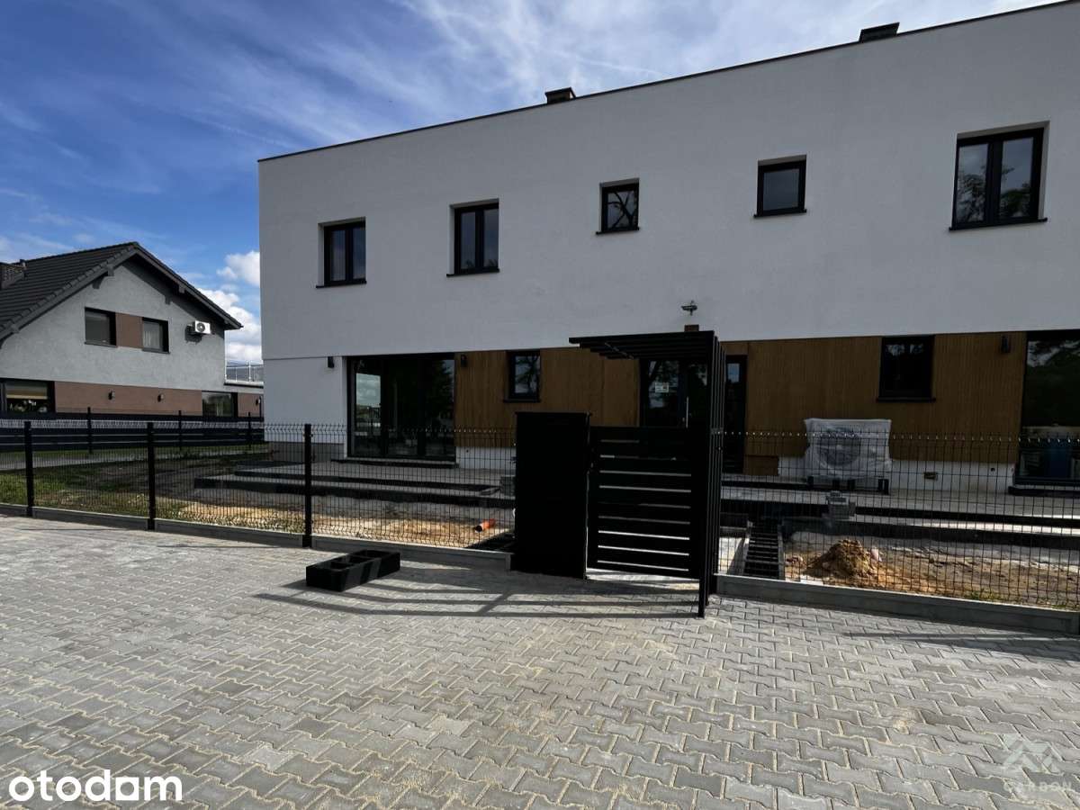 Apartament piętrowy / własnym ogrodem /parking