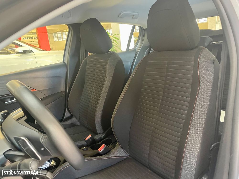 Peugeot 208 PureTech 100 EAT8 Active - 20