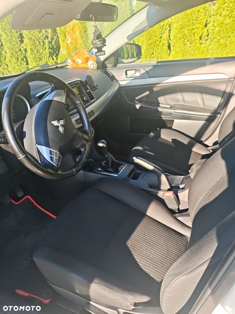 Mitsubishi Lancer 1.6 Invite - 9