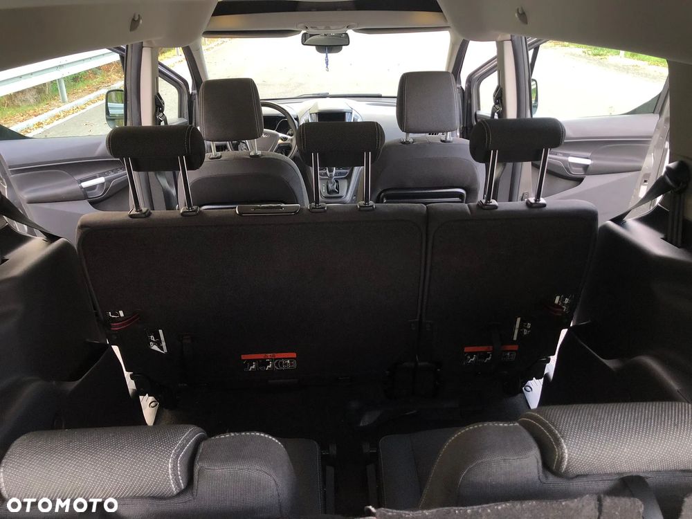 Ford Transit Connect - 17
