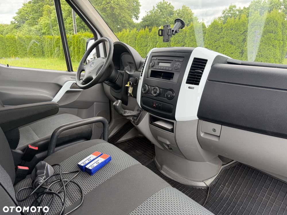 Mercedes-Benz Sprinter - 19