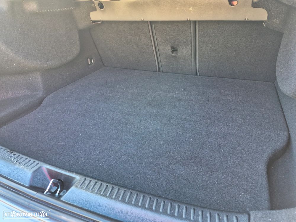 Mercedes-Benz A 250 Limousine e - 13