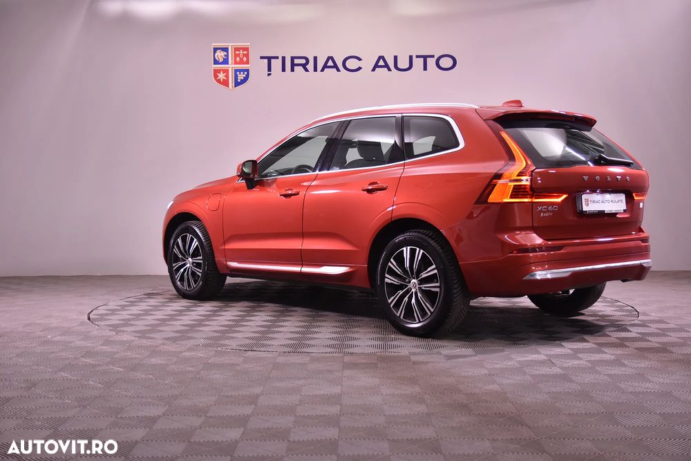 Volvo XC 60 T6 AWD Recharge Geartronic Inscription - 3