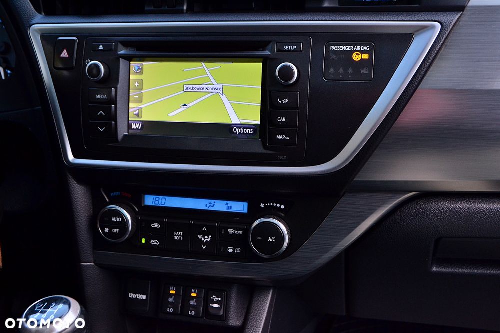 Toyota Auris 1.4 D-4D Premium - 13