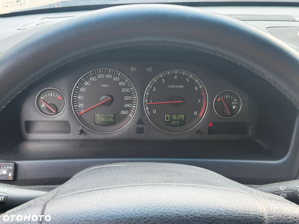 Volvo V70 2.4 Edition Comfort - 9
