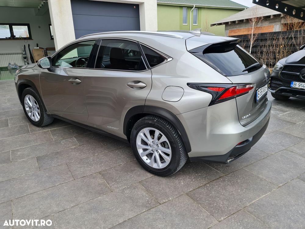 Lexus Seria NX - 32