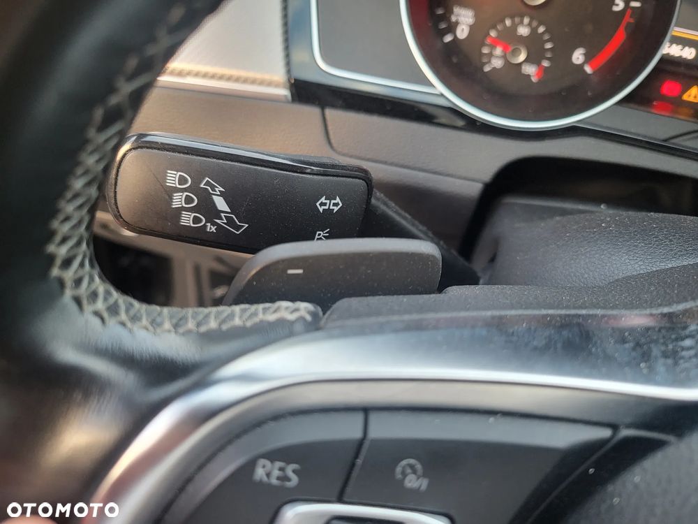 Volkswagen Passat - 26