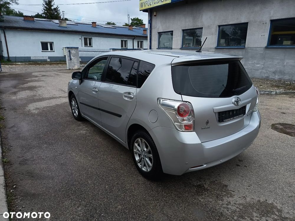 Toyota Verso 1.8 Travel - 4