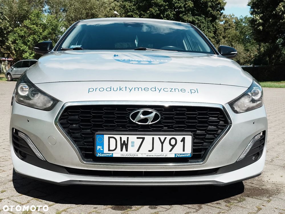 Hyundai i30 Fastback 1.6 CRDI Premium - 18