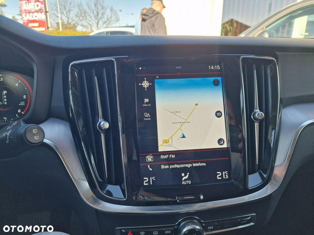 Volvo V60 D3 Geartronic Momentum Pro - 17