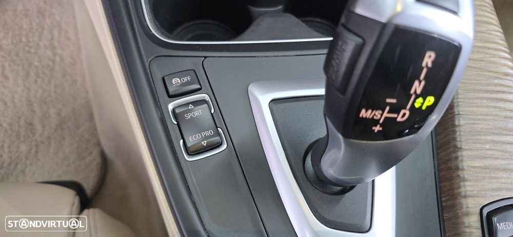 BMW 320 d Sport-Aut. Modern Line - 36