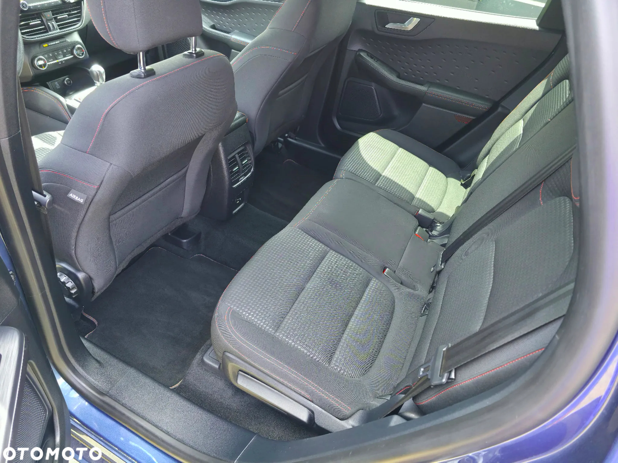 Ford Kuga 2.0 EcoBlue Hybrid ST-LINE - 11