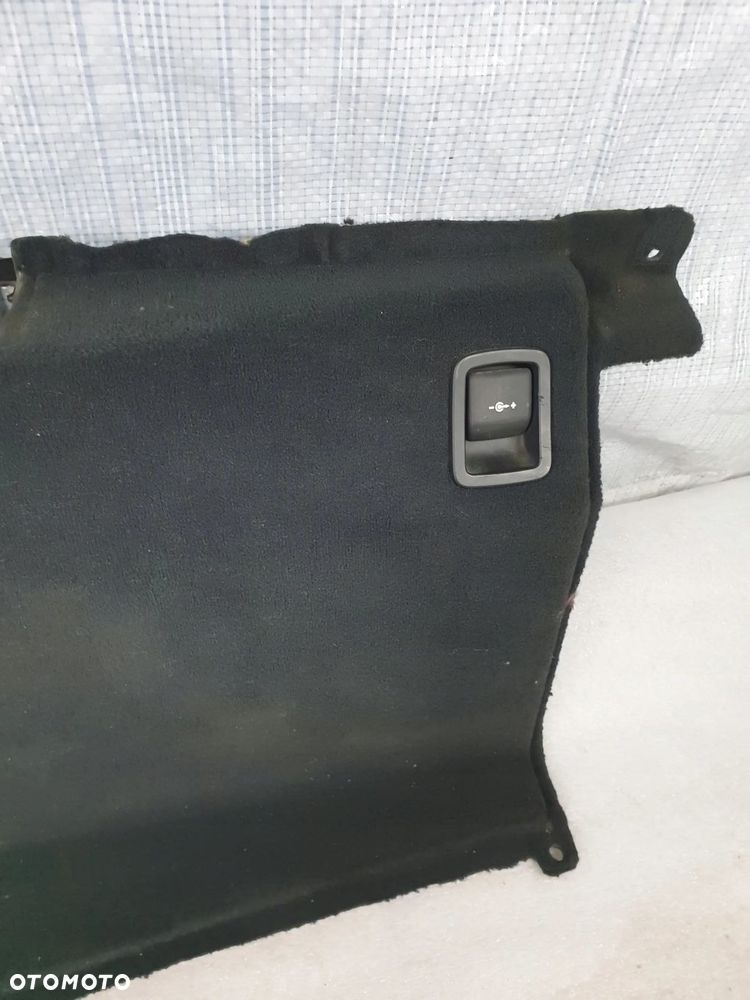 BOCZEK BAGAŻNIKA BMW E61 PRAWY KOMBI - 4