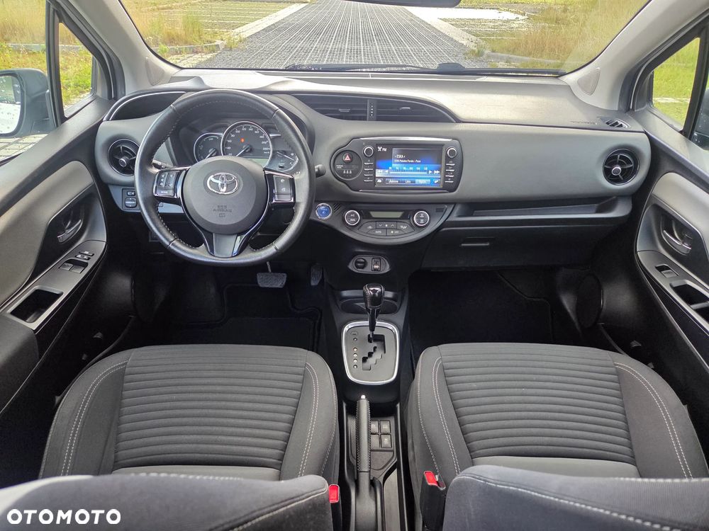 Toyota Yaris - 10