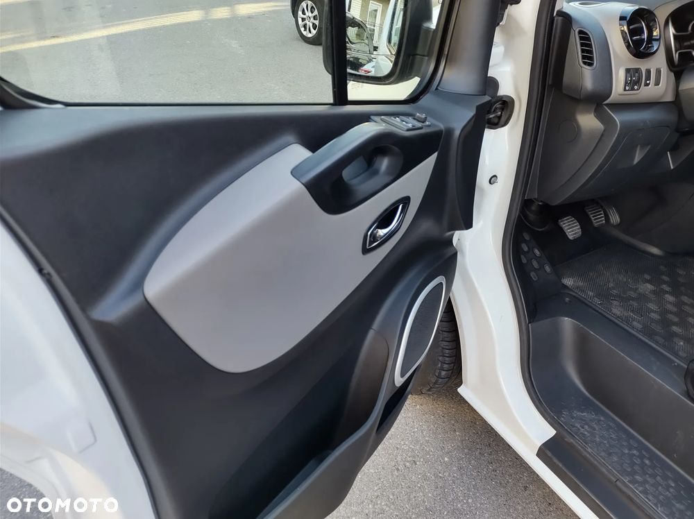 Renault Trafic - 21