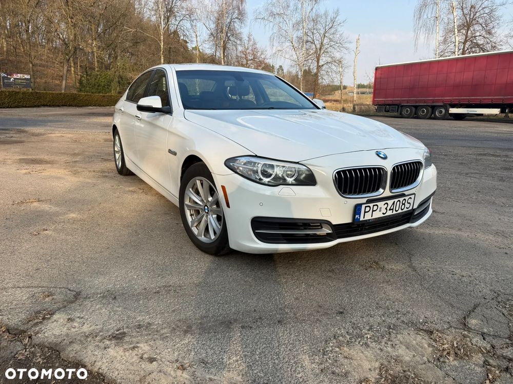BMW Seria 5 528i xDrive - 4