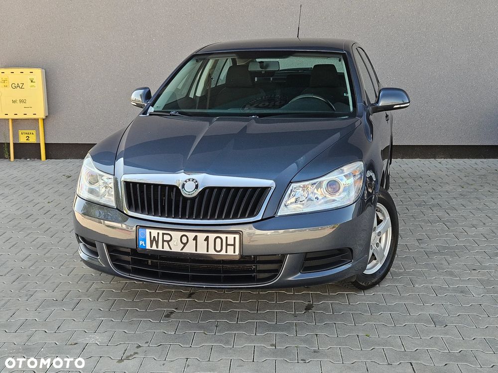 Skoda Octavia 1.6 Ambiente - 9