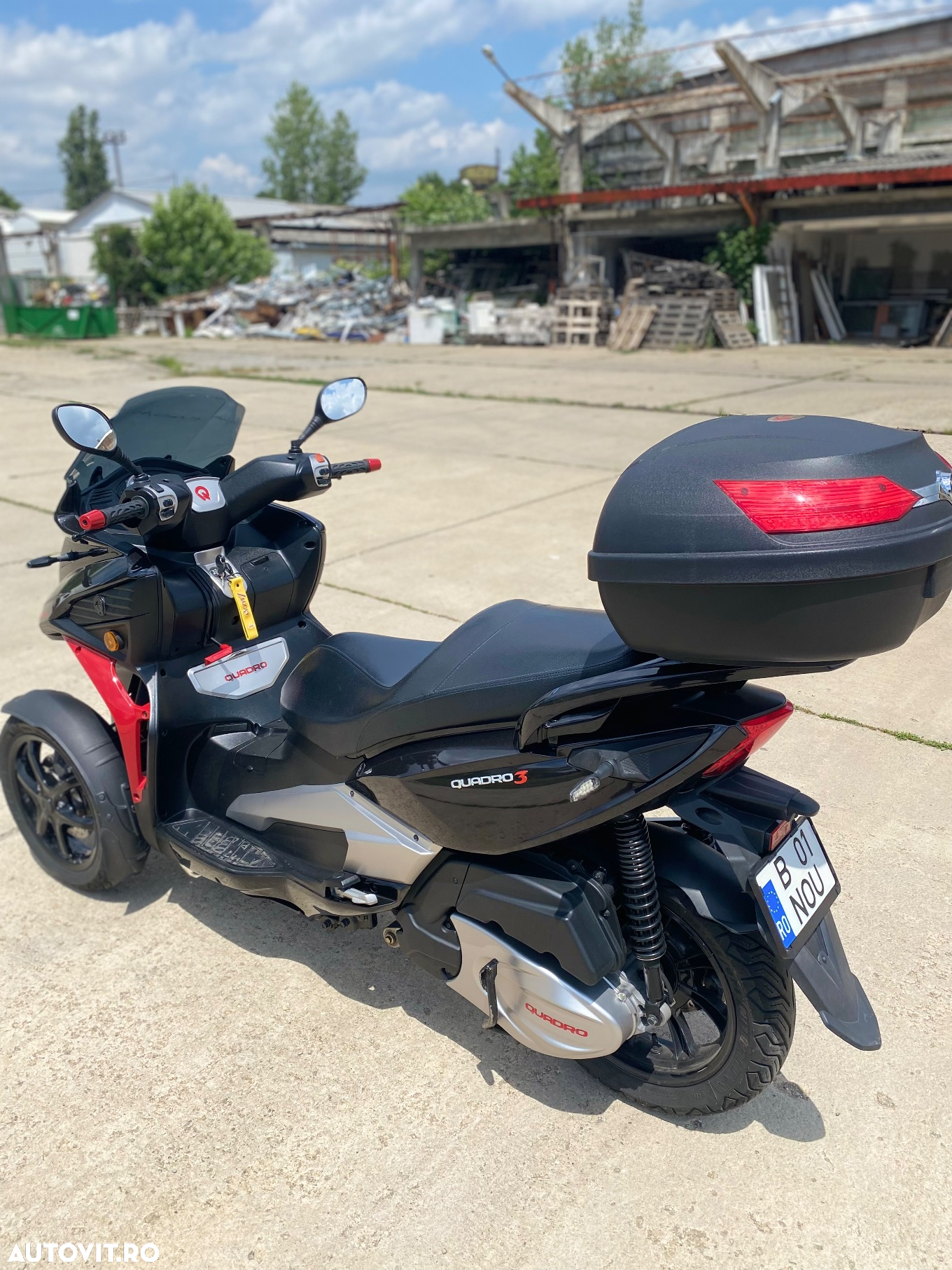Piaggio MP3 350 Sport - 10
