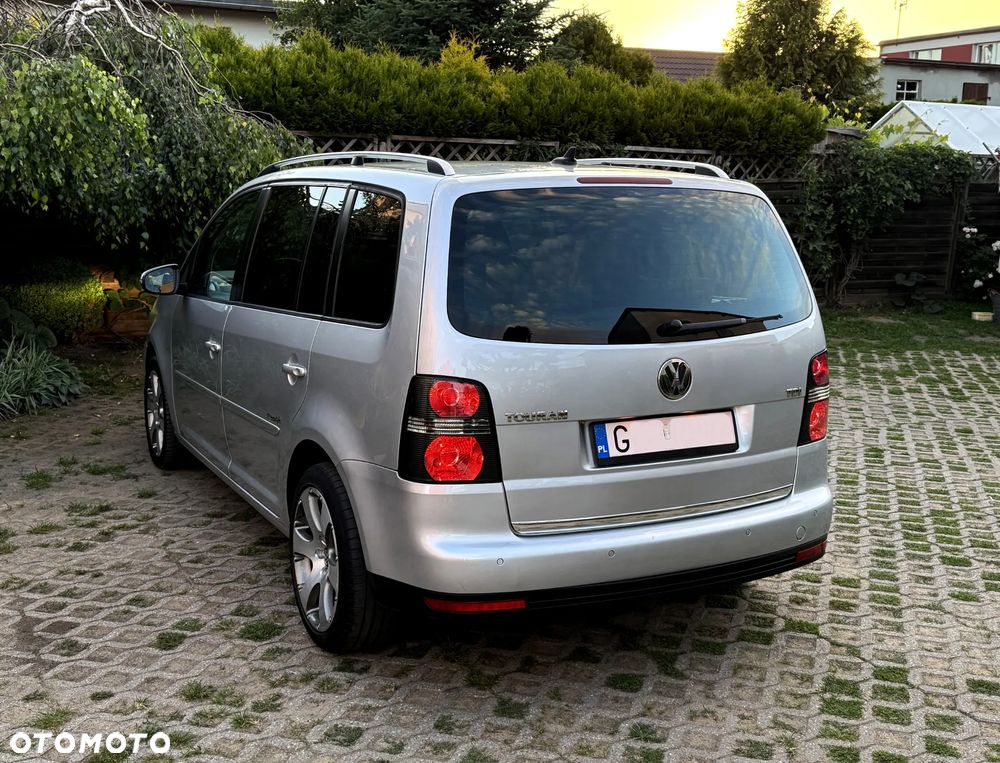 Volkswagen Touran 1.9 TDI Highline - 36