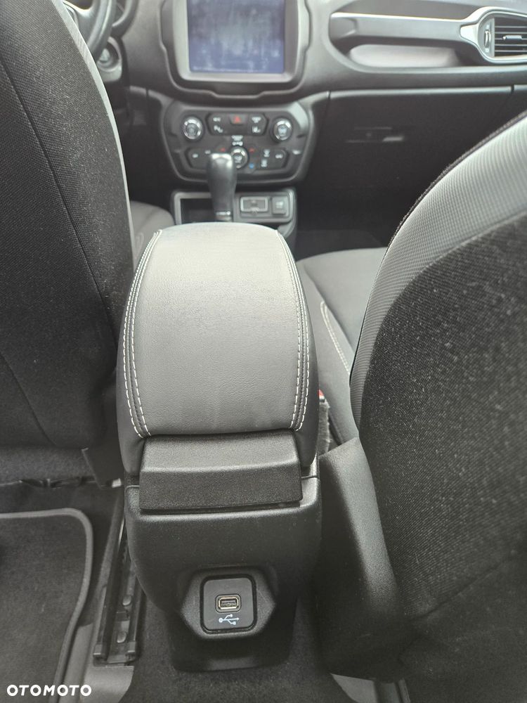 Jeep Renegade - 24